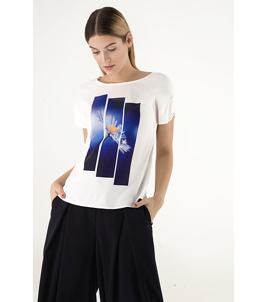 Дамска блуза в цвят екрю с ефектен принт Alene снимка