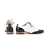 Дамски кожени обувки в бяло и черно тип Оксфорд Flores-3 снимка
