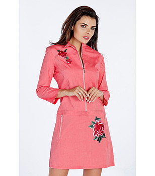 Памучна рокля в светлочервен нюанс Olivet снимка