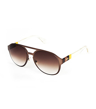 Кафяви мъжки слънчеви очила снимка