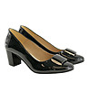 Дамски лачени обувки в черно Kristie-2 снимка