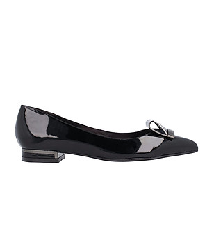 Черни кожени дамски лачени обувки Netty снимка