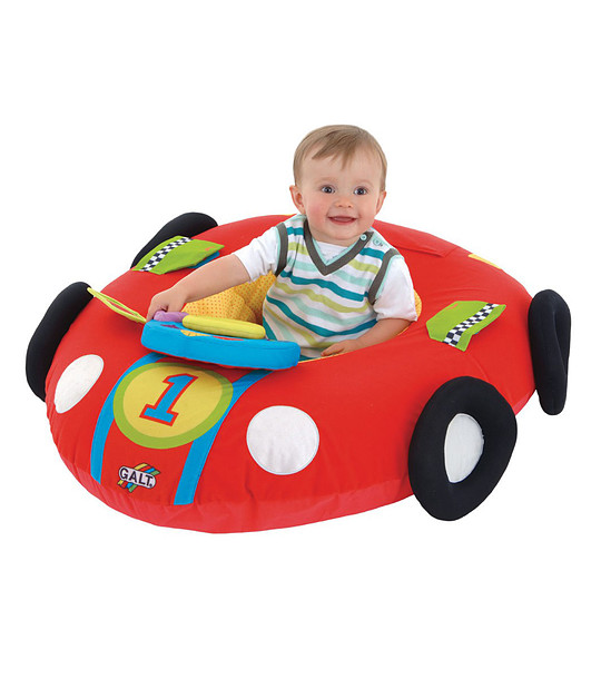 Бебешка кола за активна игра снимка