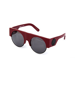 Нестандартни дамски слънчеви очила в цвят бордо снимка