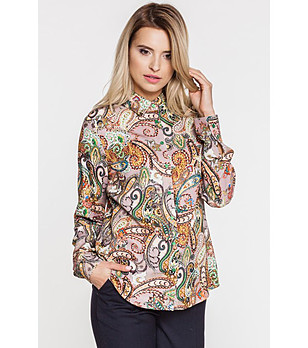 Многоцветна дамска риза с пейсли мотиви снимка