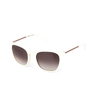Дамски слънчеви очила в цвят слонова кост с тъмни лещи снимка