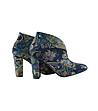 Тъмносини дамски затворени обувки с флорални мотиви в синьо и златисто Ewe-2 снимка