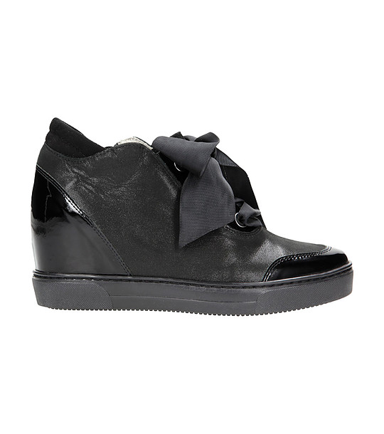 Черни дамски обувки на платформа Faela снимка