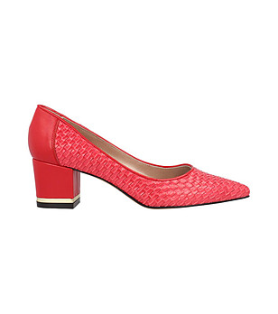 Дамски обувки в червен нюанс с релеф Vivien снимка