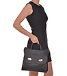 Дамска кожена чанта в черно Annie-4 снимка
