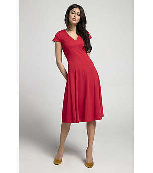 Разкроена рокля в червено Abra снимка
