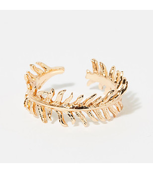 Златист дамски пръстен с ефектен дизайн Tadine снимка