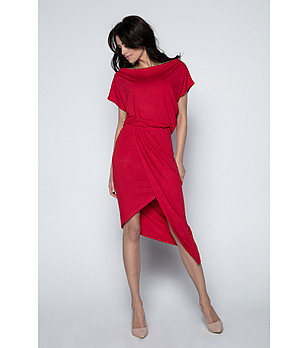 Червена асиметрична рокля Nada снимка