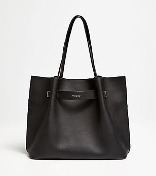 Черна дамска чанта с изчистен дизайн Lala снимка