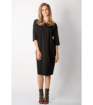 Черна рокля със свободна линия Daria снимка