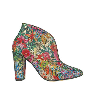 Дамски многоцветни затворени обувки с принт Jemima снимка