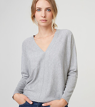 Светлосив дамски пуловер с естествени влакна Delfina снимка