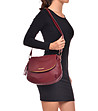 Тъмночервена дамска кожена чанта с пискюл Lotty-4 снимка