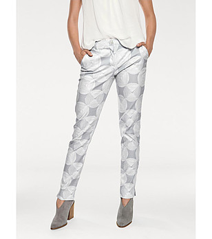 Дамски памучен панталон в сиво и бяло Iness за ръст до 160 см снимка