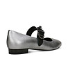 Сребристи дамски кожени обувки с черен елемент Fanny-3 снимка