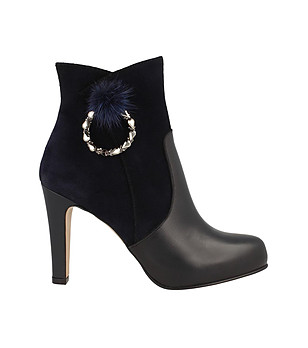 Черни дамски кожени боти на ток Adelisa снимка