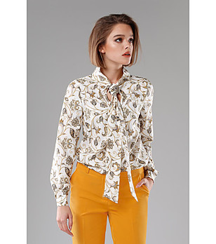 Дамска блуза в цвят екрю с принт Lidia снимка