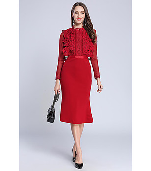 Червена рокля с ефектна горна част Coco снимка