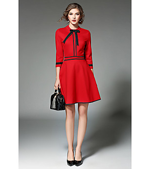 Червена рокля с елегантен дизайн Rosanna снимка