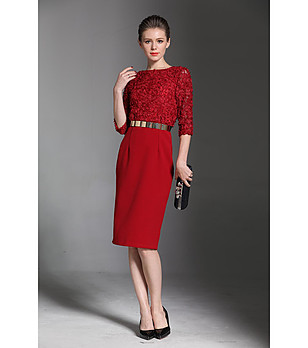 Елегантна червена рокля Rosalyn снимка