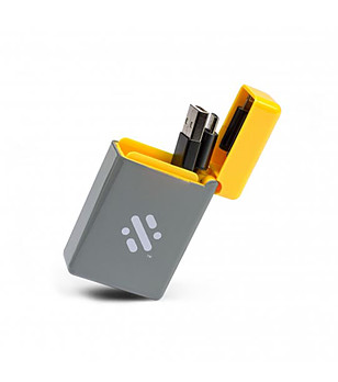 USB зарядно с три накрайника в сиво и жълто снимка