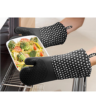 Термоустойчиви готварски ръкавици в черно със силикон снимка