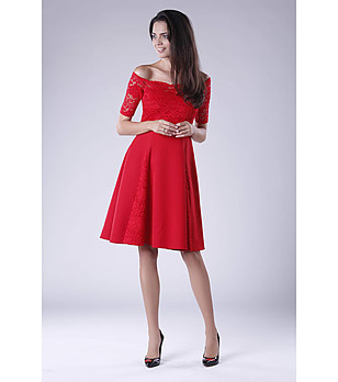 Червена рокля с дантела Lexy снимка