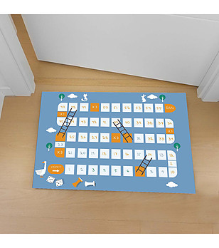Синя постелка за детска стая с детайли в оранжев нюанс 52х75 см снимка