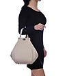 Светлобежова дамска кожена чанта с нестандартен дизайн Modelia-4 снимка