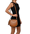 Дамска кожена чанта за рамо в цвят коняк с пискюл Carian-4 снимка