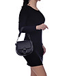 Малка дамска кожена чанта в черно Andrina-4 снимка