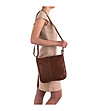 Дамска кожена чанта в цвят коняк Beverly-4 снимка