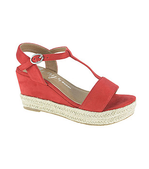 Червени дамски велурени сандали на платформа Betta снимка