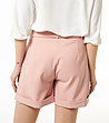 Дамски къси панталони с елегантен дизайн Mala в цвят пудра-1 снимка