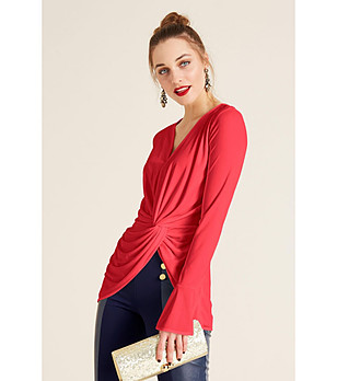 Червена дамска блуза с ефектно преплитане Olena снимка