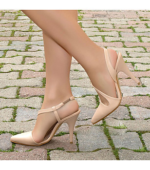 Елегантни дамски обувки в бежово Vinezia снимка