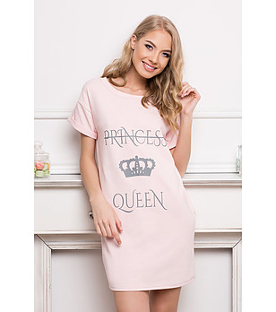 Розова памучна нощница с надпис Princess Queen снимка