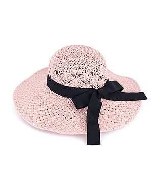 Розова дамска шапка с черна панделка Pipa снимка