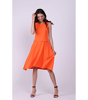 Оранжева рокля с набори при талията Evelina снимка