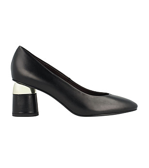 Дамски черни обувки от естествена кожа Armina снимка