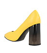 Елегантни кожени дамски обувки в жълто Tiera-2 снимка