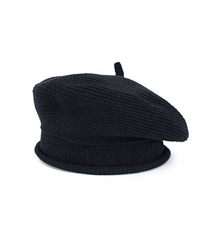 Черен дамски плетен каскет с вълна снимка