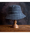 Дамска шапка в цвят графит с бял принт-1 снимка