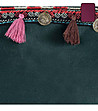 Дамска чанта в цвят бургунд с пискюли-4 снимка