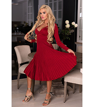 Червена рокля с лъскави нишки Frojene снимка
